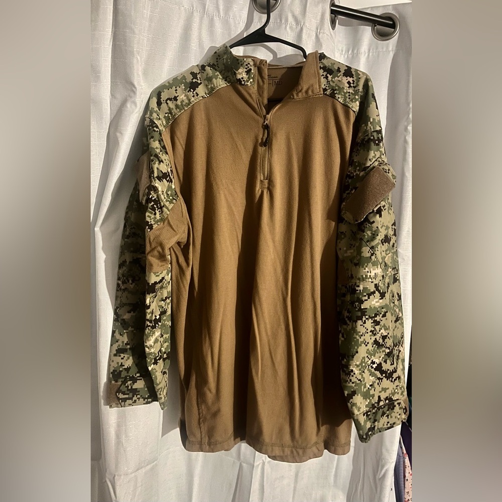 Navy Frog top